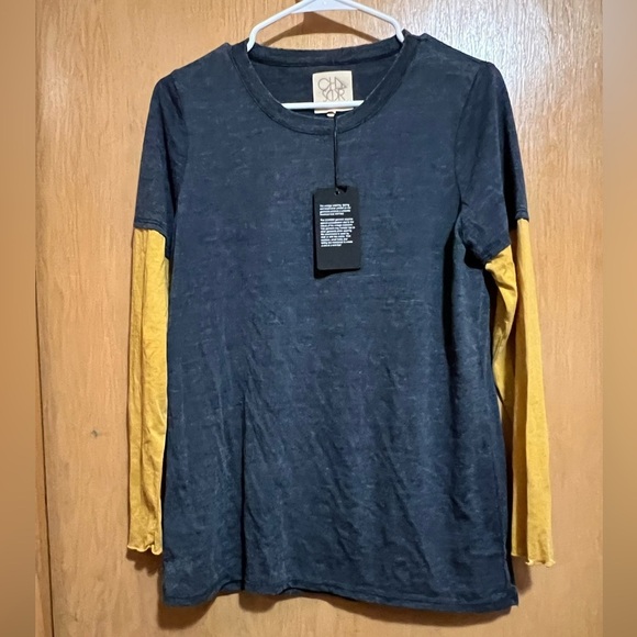 Chaser Tops - Chaser Long Sleeve Tshirt size medium​​